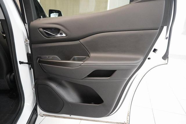 Photo of 2023 Summit White GMC Acadia