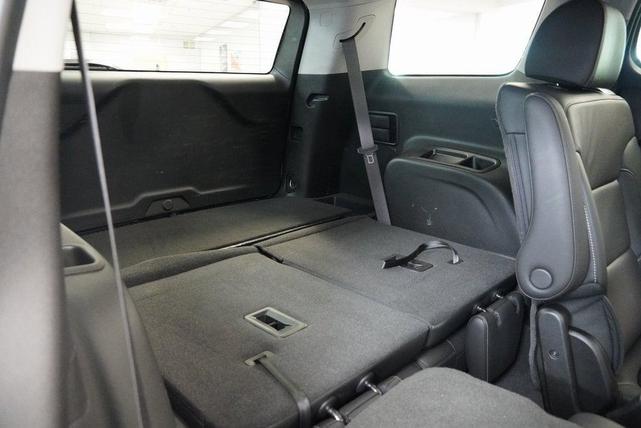 Photo of 2023 Summit White GMC Acadia