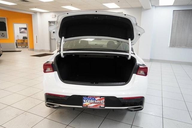 Photo of 2023 Glacial White Pearl Kia K5