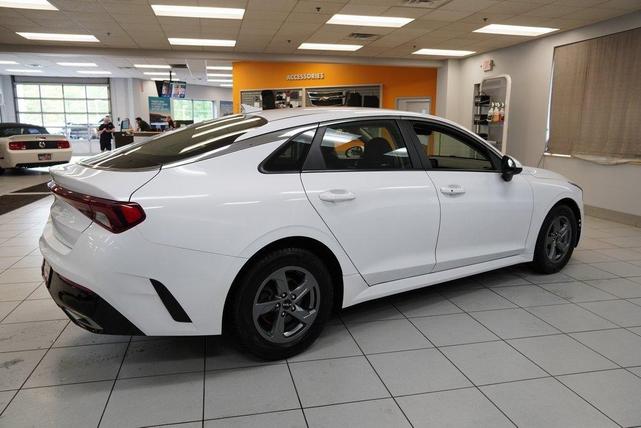 Photo of 2023 Glacial White Pearl Kia K5