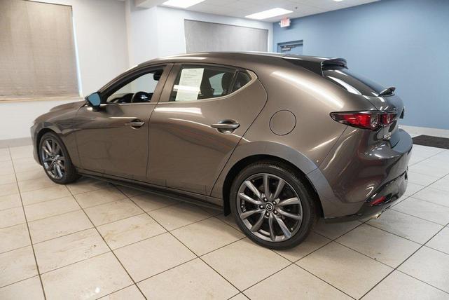Photo of 2019 Machine Gray Metallic Mazda Mazda3