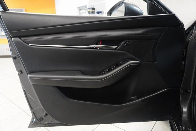 Photo of 2019 Machine Gray Metallic Mazda Mazda3