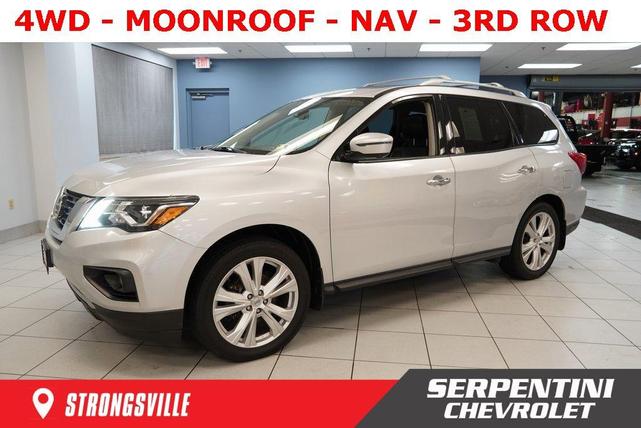 Photo of 2018 Brilliant Silver Metallic Nissan Pathfinder