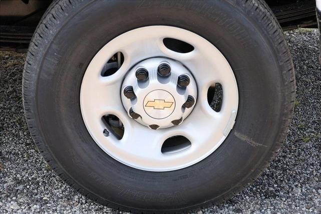 Photo of 2025 Summit White Chevrolet Express 2500