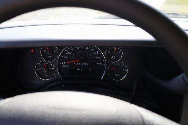 Photo of 2025 Summit White Chevrolet Express 2500