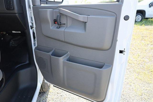 Photo of 2025 Summit White Chevrolet Express 2500