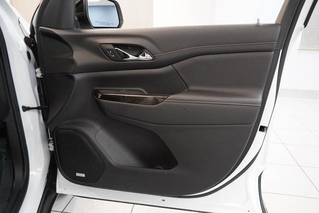 Photo of 2023 Summit White GMC Acadia