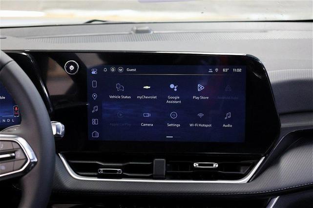 Photo of 2026 Green Chevrolet Equinox