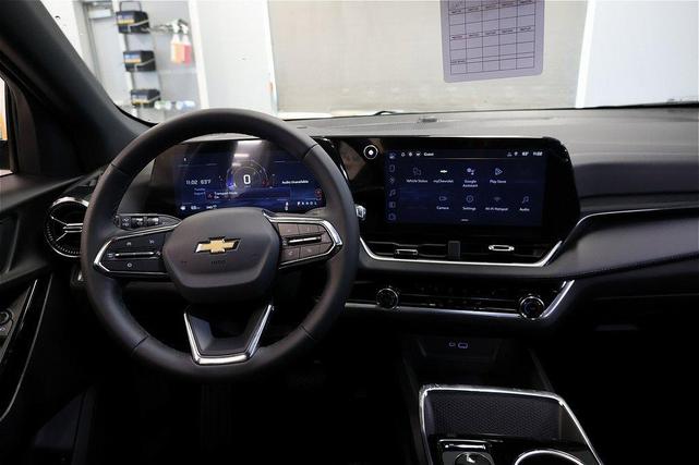 Photo of 2026 Green Chevrolet Equinox
