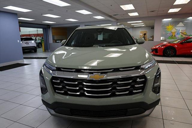 Photo of 2026 Green Chevrolet Equinox