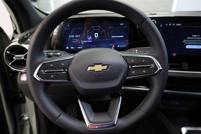 Photo of 2026 Green Chevrolet Equinox