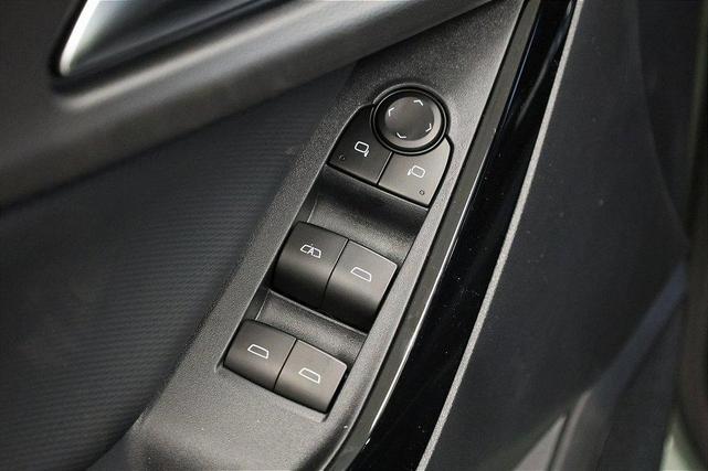 Photo of 2026 Green Chevrolet Equinox
