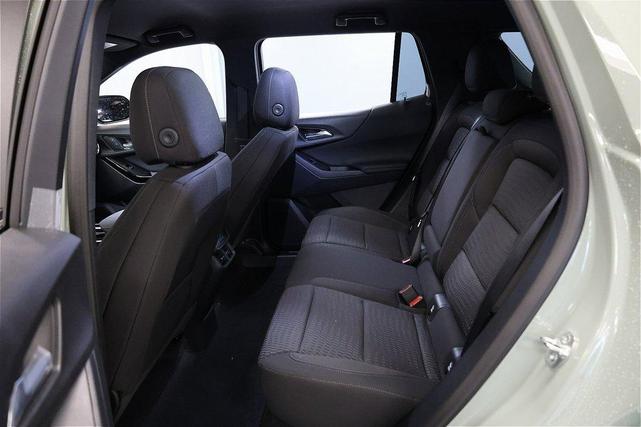 Photo of 2026 Green Chevrolet Equinox