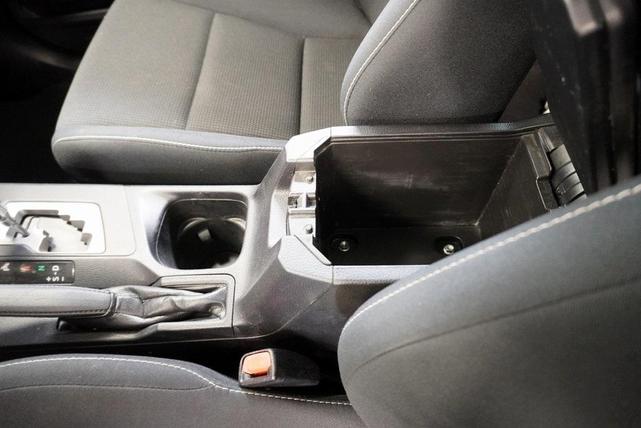 Photo of 2018 Black Toyota RAV4