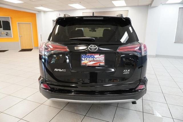 Photo of 2018 Black Toyota RAV4