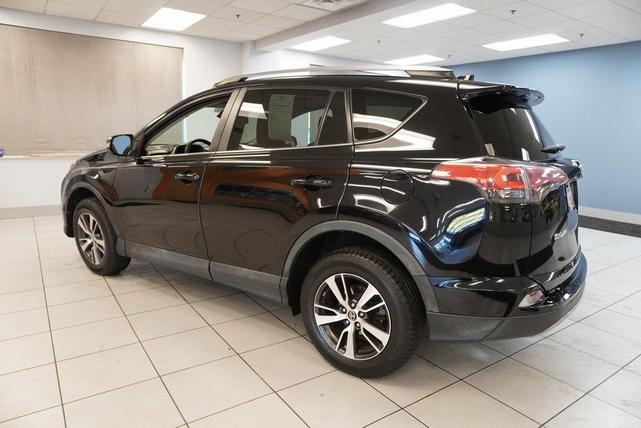 Photo of 2018 Black Toyota RAV4