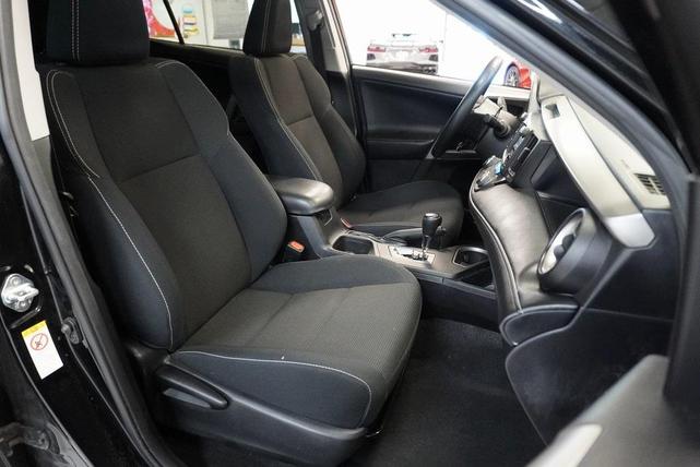 Photo of 2018 Black Toyota RAV4