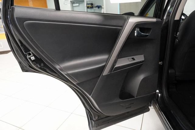 Photo of 2018 Black Toyota RAV4