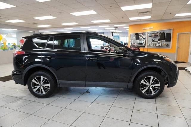 Photo of 2018 Black Toyota RAV4