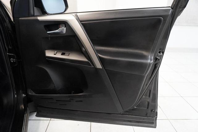 Photo of 2018 Black Toyota RAV4