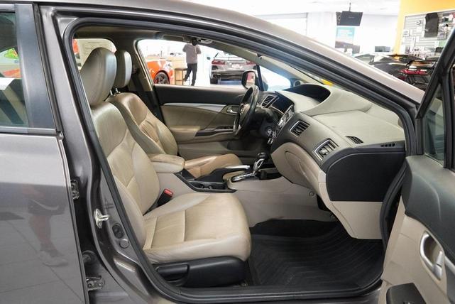 Photo of 2013 Alabaster Silver Metallic Honda Civic