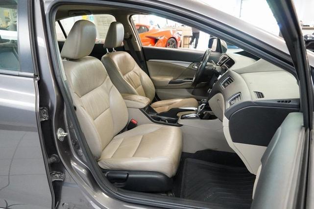 Photo of 2013 Alabaster Silver Metallic Honda Civic
