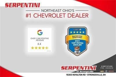 Photo of 2023 Summit White Chevrolet Traverse