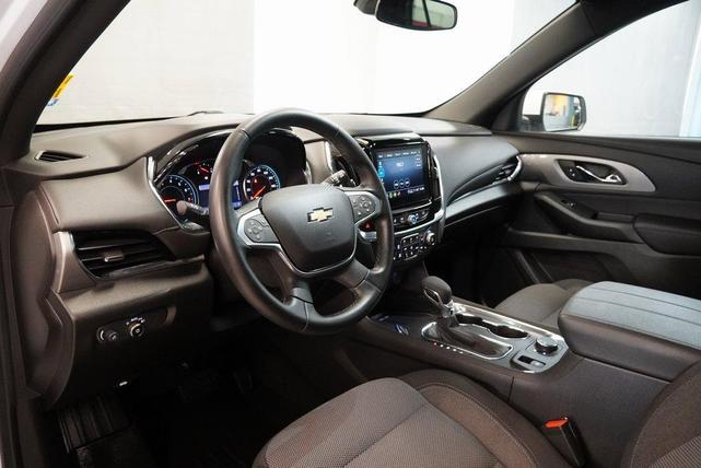 Photo of 2023 Summit White Chevrolet Traverse