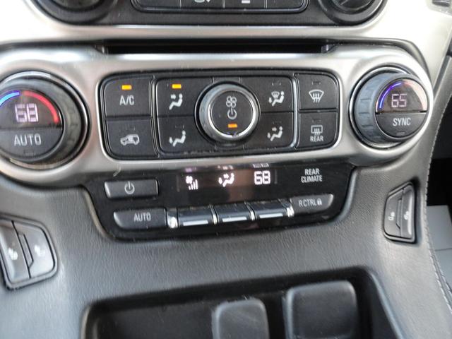 Photo of 2015 Silver Ice Metallic Chevrolet Tahoe
