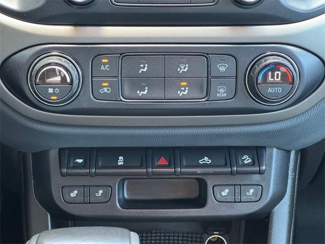 Photo of 2017 Silver Ice Metallic Chevrolet Colorado