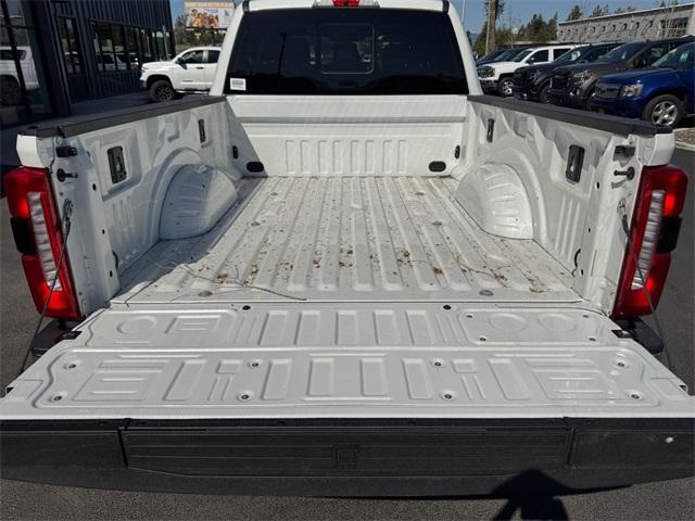 Photo of 2023 Star White Ford F-350