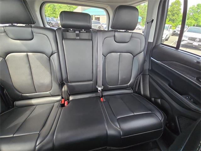 Photo of 2023 Bright White Clearcoat Jeep Grand Cherokee