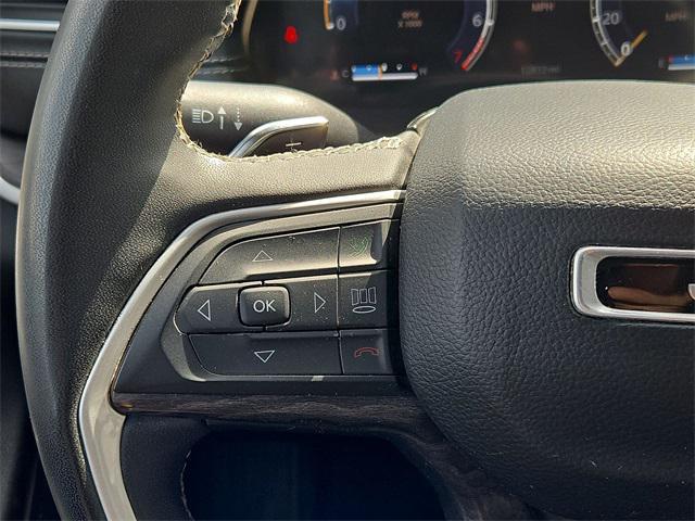 Photo of 2023 Bright White Clearcoat Jeep Grand Cherokee