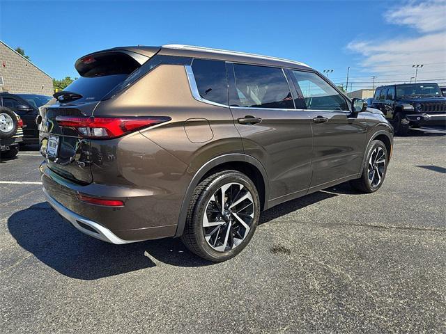 Photo of 2022 Deep Bronze Metallic Mitsubishi Outlander