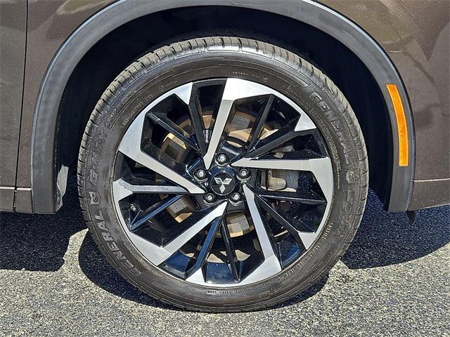 Photo of 2022 Deep Bronze Metallic Mitsubishi Outlander
