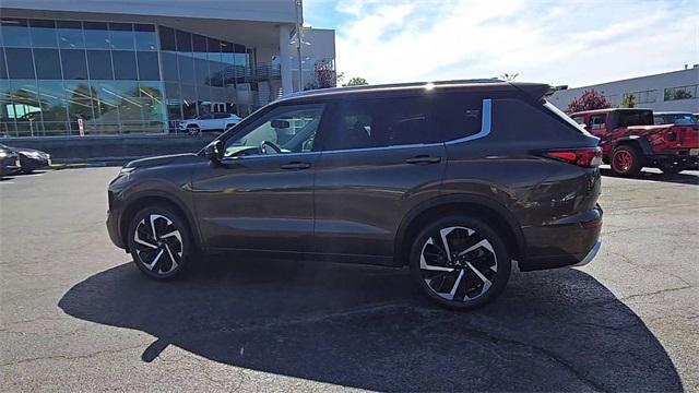 Photo of 2022 Deep Bronze Metallic Mitsubishi Outlander