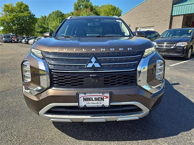 Photo of 2022 Deep Bronze Metallic Mitsubishi Outlander