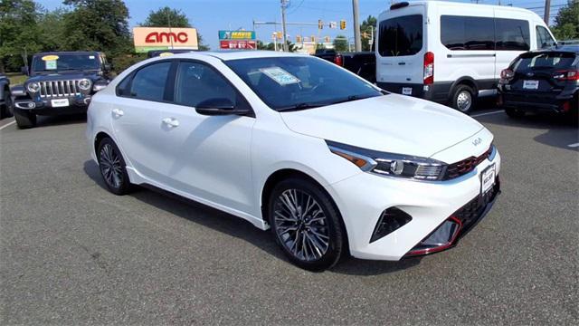 Photo of 2024 Snow White Pearl Kia Forte