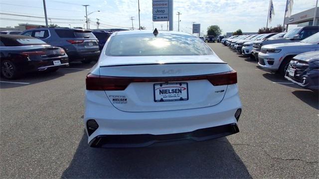 Photo of 2024 Snow White Pearl Kia Forte