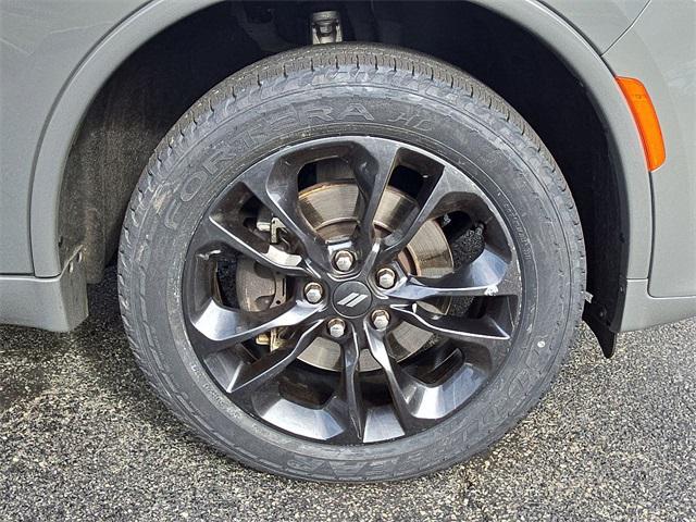 Photo of 2022 DB Black Clearcoat Dodge Durango