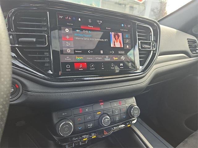 Photo of 2022 DB Black Clearcoat Dodge Durango