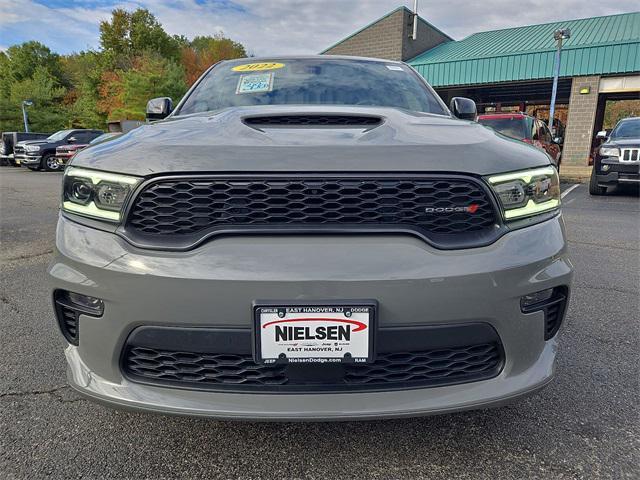 Photo of 2022 DB Black Clearcoat Dodge Durango