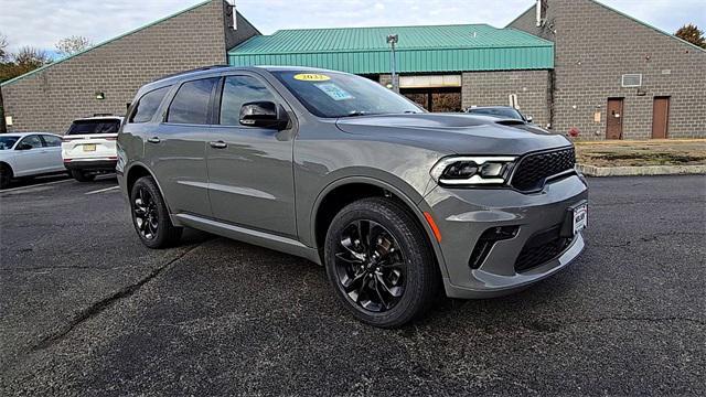 Photo of 2022 DB Black Clearcoat Dodge Durango