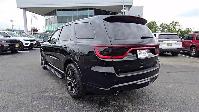 Photo of 2022 DB Black Clearcoat Dodge Durango