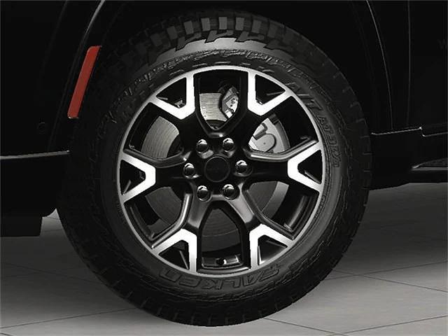 Photo of 2025 Diamond Black Crystal Pearlcoat Jeep Wagoneer