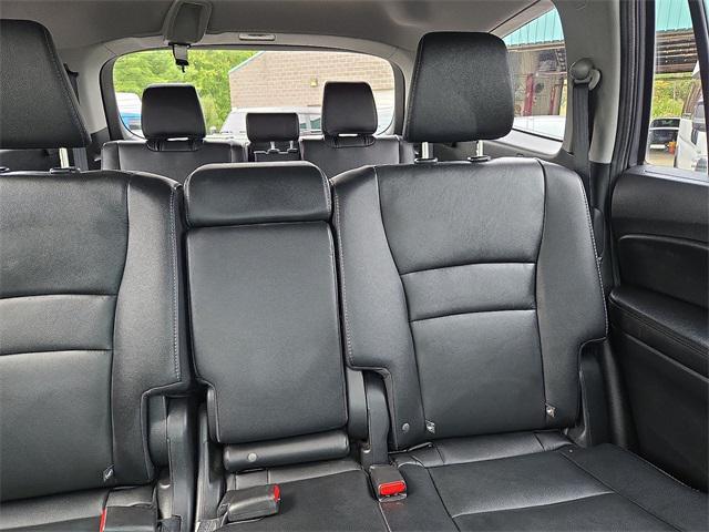 Photo of 2017 Modern Steel Metallic Honda Pilot