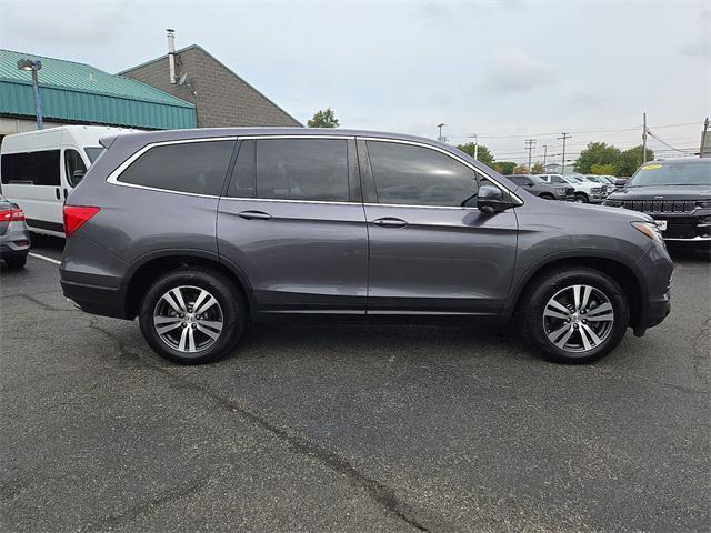 Photo of 2017 Modern Steel Metallic Honda Pilot