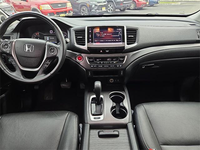 Photo of 2017 Modern Steel Metallic Honda Pilot