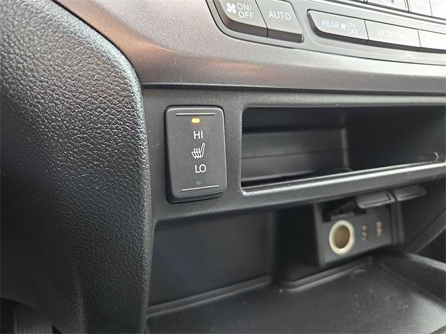 Photo of 2017 Modern Steel Metallic Honda Pilot