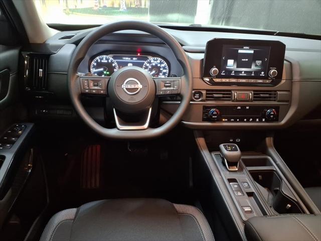 Photo of 2025 Gun Metallic Nissan Pathfinder